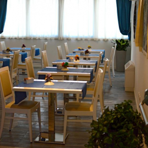  Aparthotel Tiziano  Градо